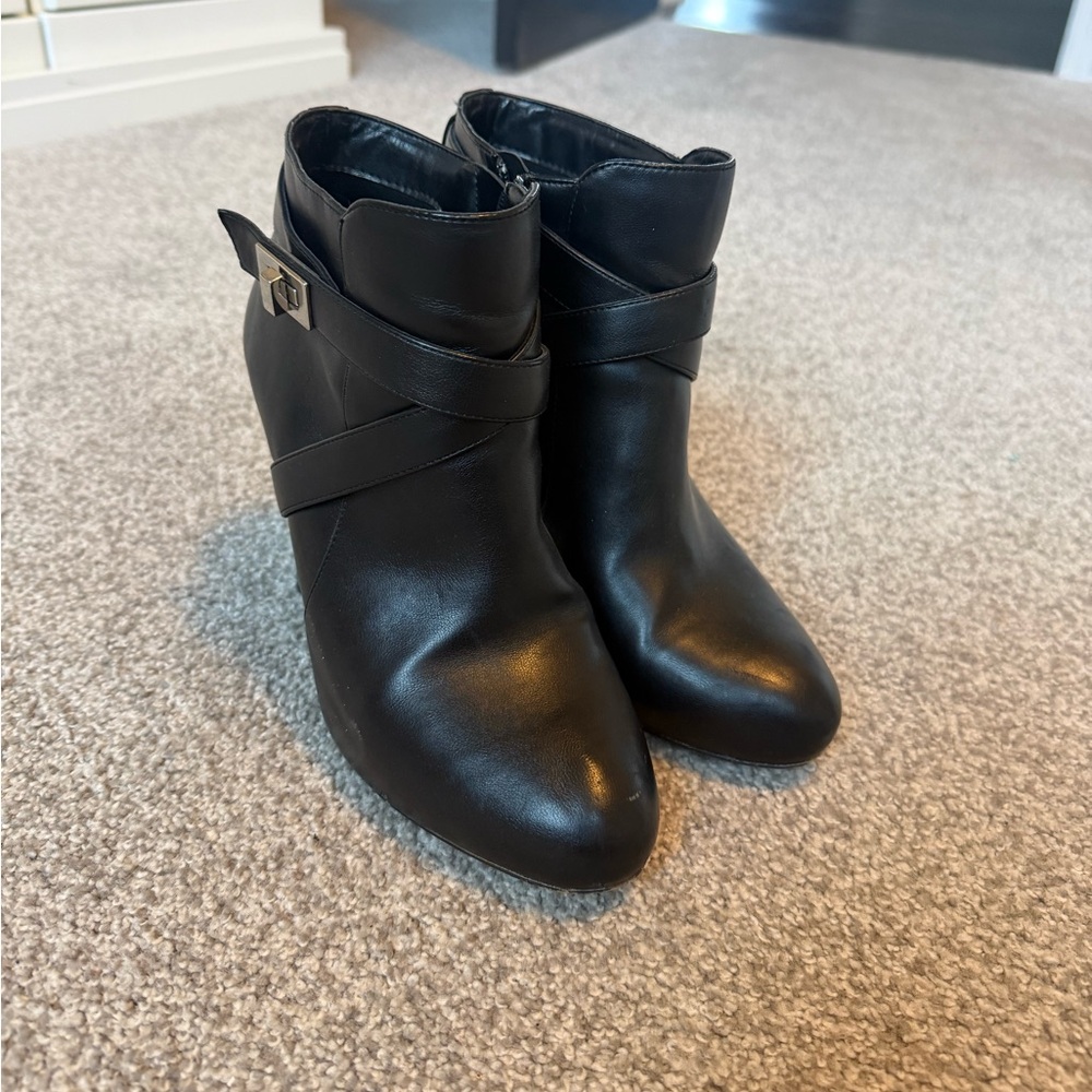 Express Black Ankle Booties. Side Buckle. Zipper closure